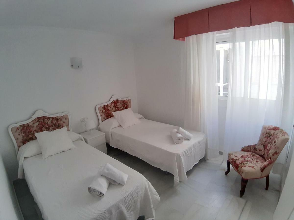Spacious Beach Flat In Fuengirola - Los Boliches ภายนอก รูปภาพ