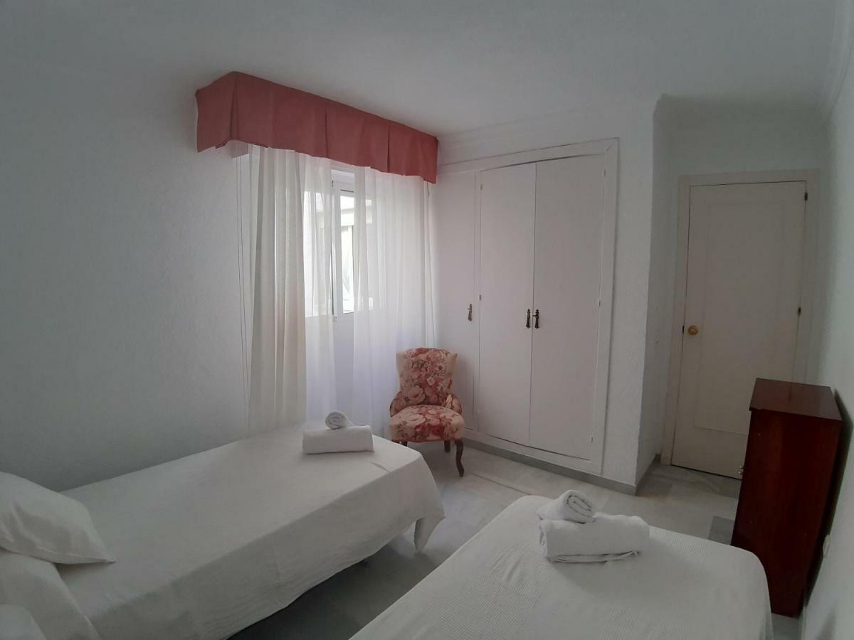 Spacious Beach Flat In Fuengirola - Los Boliches ภายนอก รูปภาพ